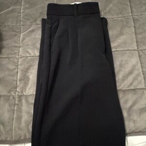 Aritzia Effortless Pant